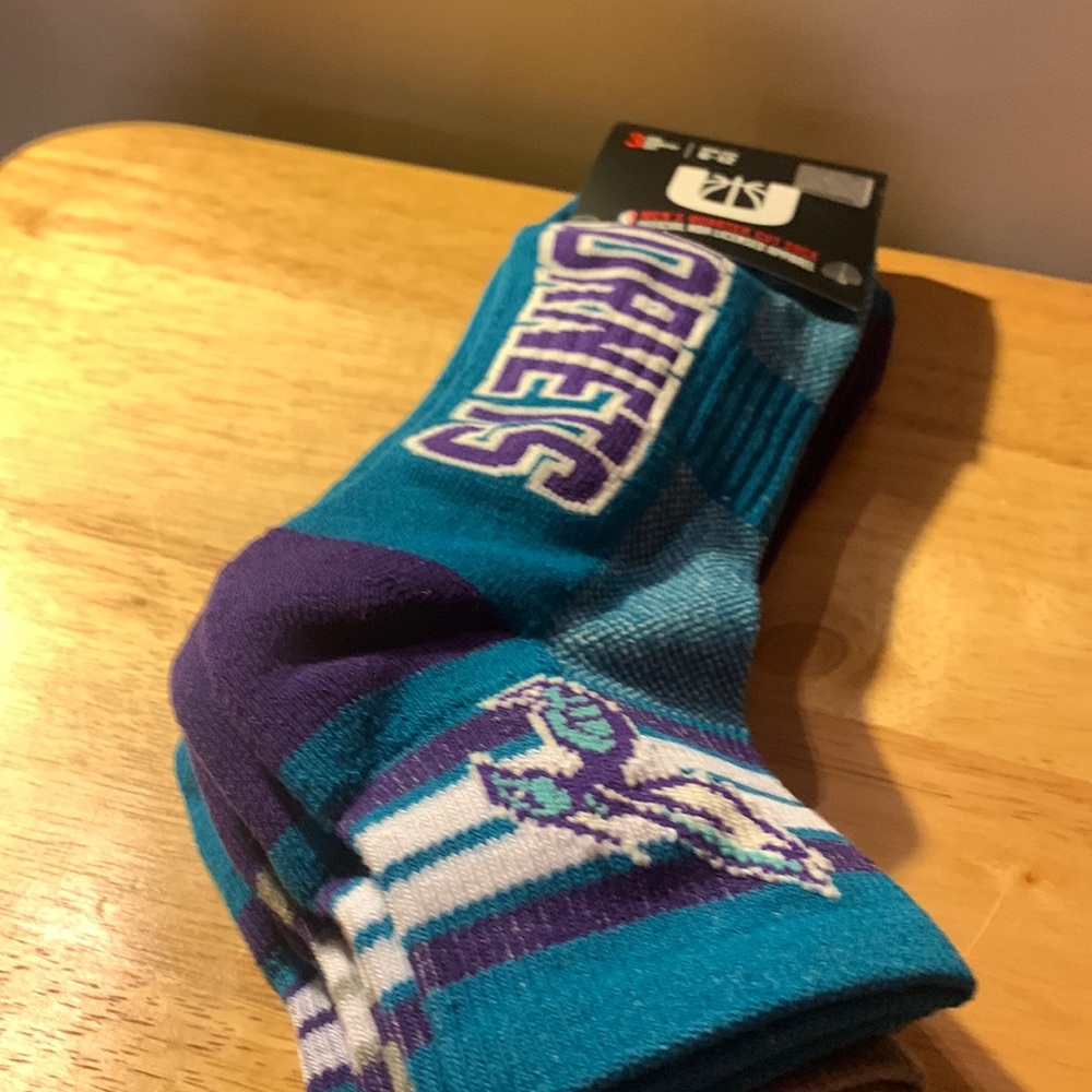 Brand New Charlotte Hornets quarter cut Socks